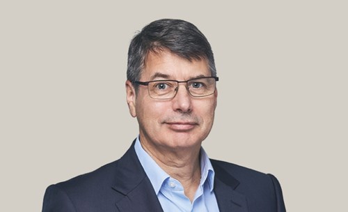 Headshot of Rupert Bondy